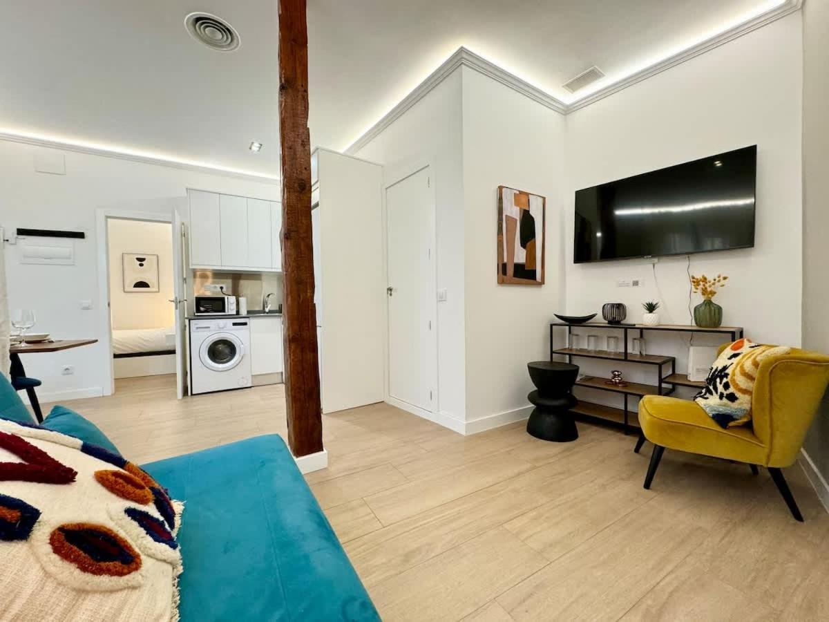 Plaza Mayor Cozy Private Apartment With Ac マドリード エクステリア 写真