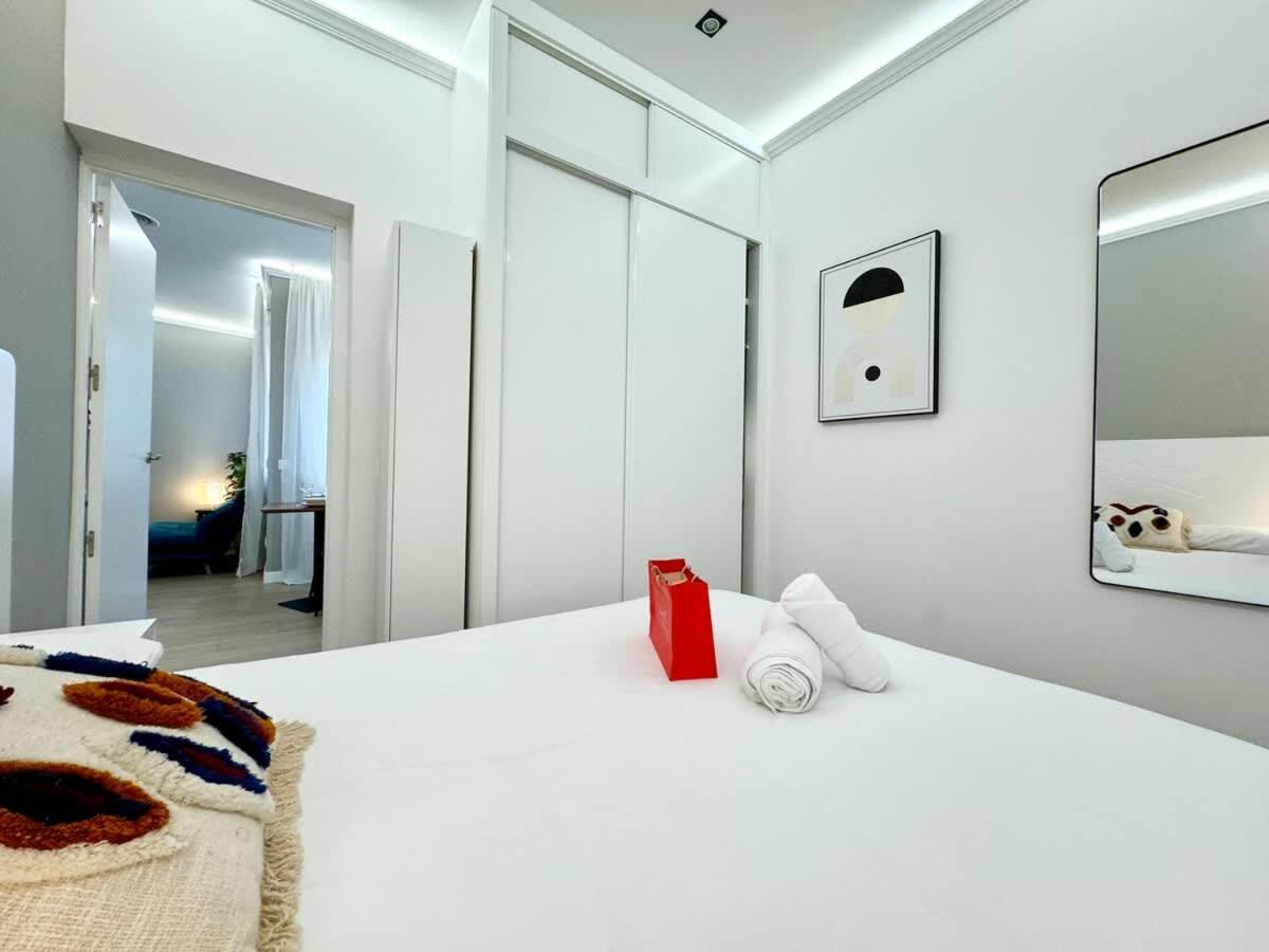 Plaza Mayor Cozy Private Apartment With Ac マドリード エクステリア 写真