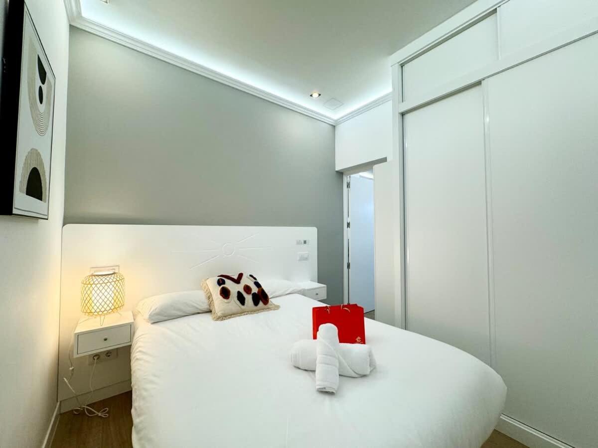 Plaza Mayor Cozy Private Apartment With Ac マドリード エクステリア 写真