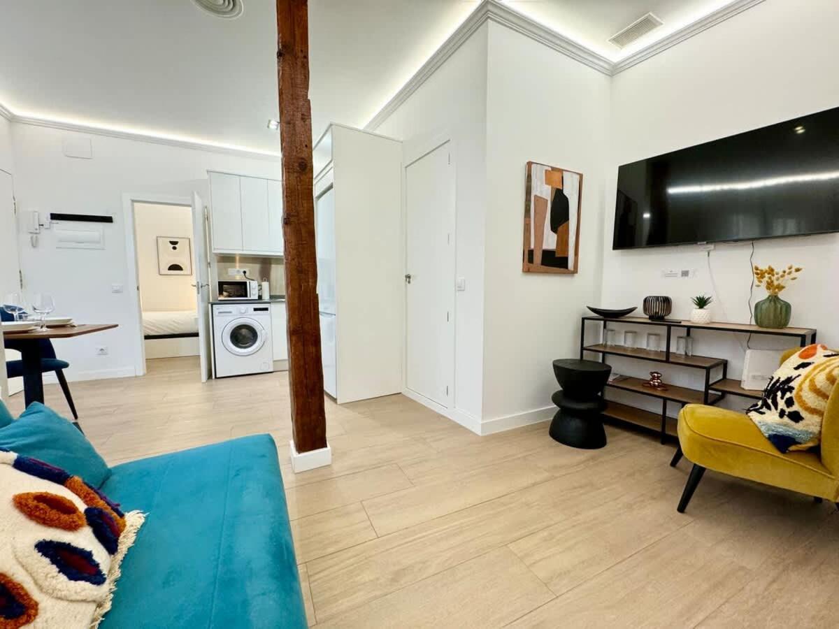 Plaza Mayor Cozy Private Apartment With Ac マドリード エクステリア 写真