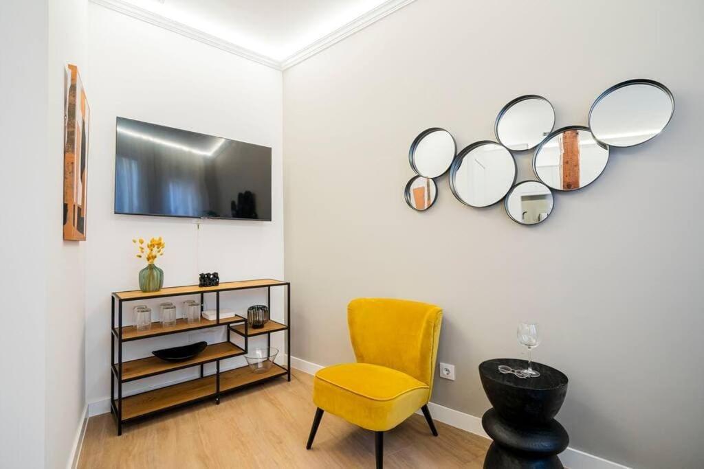 Plaza Mayor Cozy Private Apartment With Ac マドリード エクステリア 写真
