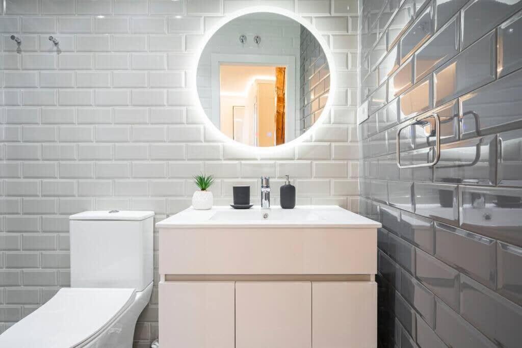 Plaza Mayor Cozy Private Apartment With Ac マドリード エクステリア 写真